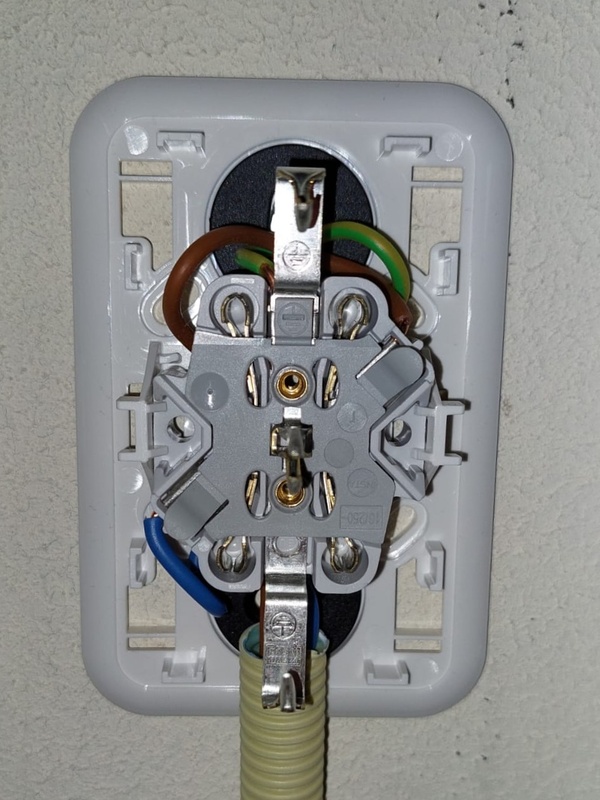 Afbeeldingslocatie: https://tweakers.net/i/vkdlkrUHpm1GYk932Af8Rdc_hok=/x800/filters:strip_icc():strip_exif()/f/image/vTlZAGeJV4BP0hZ1nbuogfFl.jpg?f=fotoalbum_large