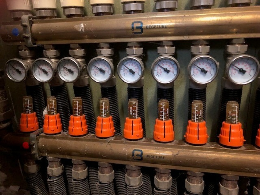 Afbeeldingslocatie: https://tweakers.net/i/vmYdCy7ieBwJ_i6DWxQNm0SqQso=/full-fit-in/4920x3264/filters:max_bytes(3145728):no_upscale():strip_icc():fill(white):strip_exif()/f/image/y8neNik1sIoEoLbpYBF3e8nU.jpg?f=user_large