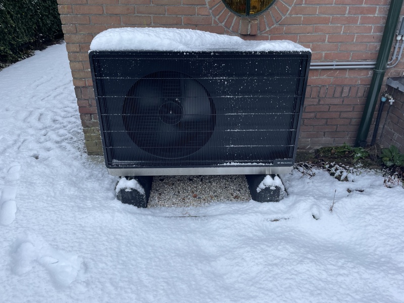 Afbeeldingslocatie: https://tweakers.net/i/vpG9CLXJvwJlsB9f8kifA5_2Szg=/800x/filters:strip_icc():strip_exif()/f/image/D92PJZeV1v2mClqIEF9jvut2.jpg?f=fotoalbum_large