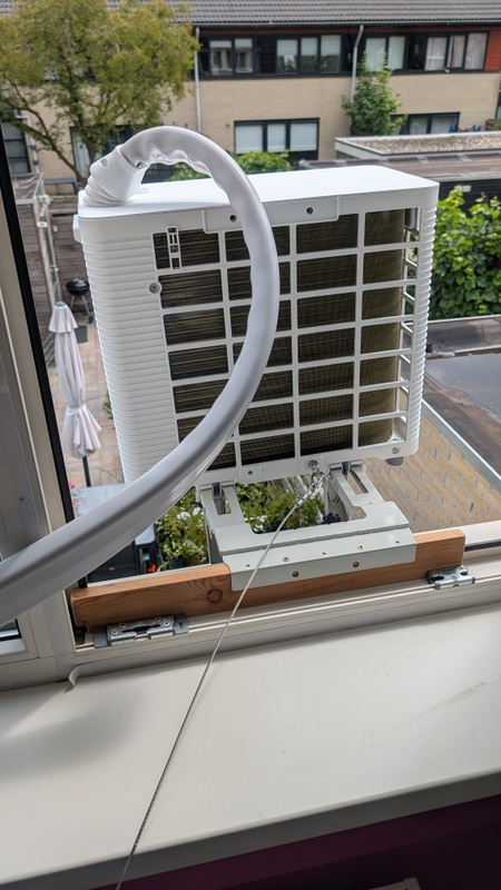 Afbeeldingslocatie: https://tweakers.net/i/vq49b2S5U01QF5fN0BI3E1LWQEA=/x800/filters:strip_icc():strip_exif()/f/image/jHYLWSezBRqVbOqhpUMYv5t8.jpg?f=fotoalbum_large
