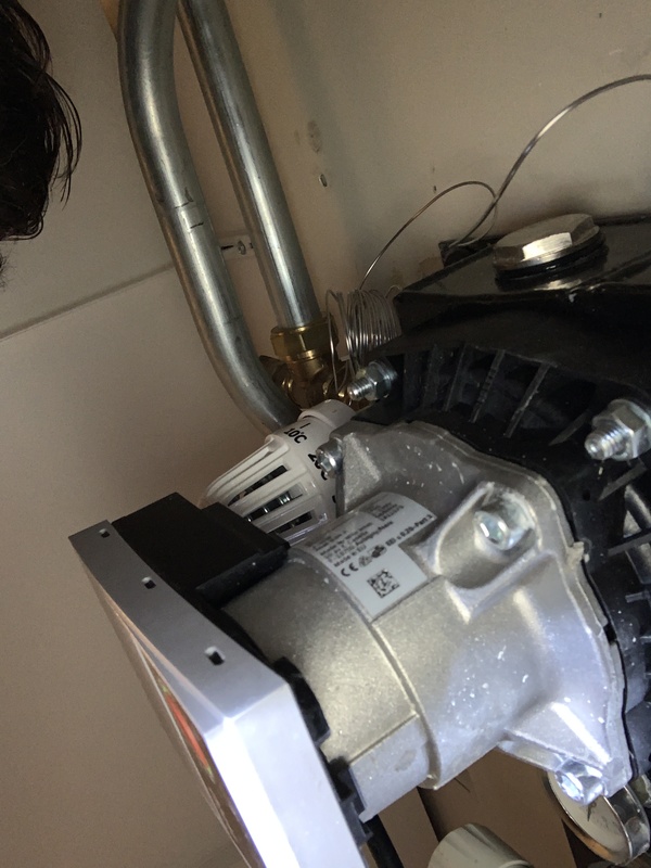 Afbeeldingslocatie: https://tweakers.net/i/vqORVq5oGLcoJthmKAILf4pPWiY=/x800/filters:strip_icc():strip_exif()/f/image/VRlNWnaqfJL4z9hHqtSHaBLd.jpg?f=fotoalbum_large