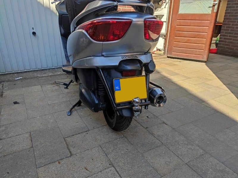 Afbeeldingslocatie: https://tweakers.net/i/vqVtPWuYFsgrmL7ks8V1nOXsw28=/800x/filters:strip_icc():strip_exif()/f/image/r3wp0juTy5jBLM7TznHYZscK.jpg?f=fotoalbum_large