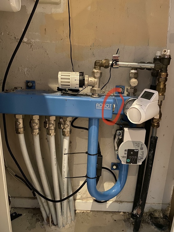 Afbeeldingslocatie: https://tweakers.net/i/vsGfb1F42ZiUIVTeOp1OFVqrUDg=/x800/filters:strip_icc():strip_exif()/f/image/xJilkE8f1Tg6hGsnYXjX4MxV.jpg?f=fotoalbum_large