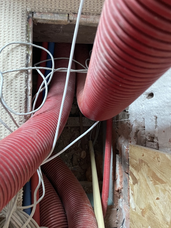 Afbeeldingslocatie: https://tweakers.net/i/vwFvz6XnKY3EhSZJPzw4VOB3sww=/x800/filters:strip_icc():strip_exif()/f/image/1eQpSaYBHtdDHE9qn1MlfrA2.jpg?f=fotoalbum_large