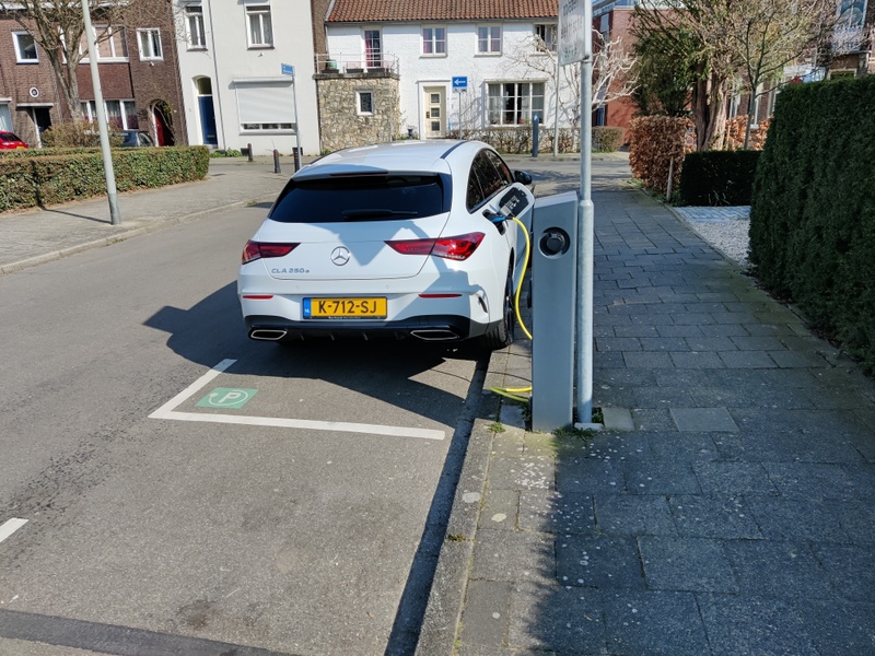 Afbeeldingslocatie: https://tweakers.net/i/w1nslaZ9Hhmq02EgOLWVIa-rOzc=/800x/filters:strip_icc():strip_exif()/f/image/YvCq4SqcKo25WxugqehGcV66.jpg?f=fotoalbum_large