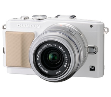 Olympus E-PL5 + 14-42mm II R f/3.5-5.6 + 40-150mm R f/4.0-5.6 Wit