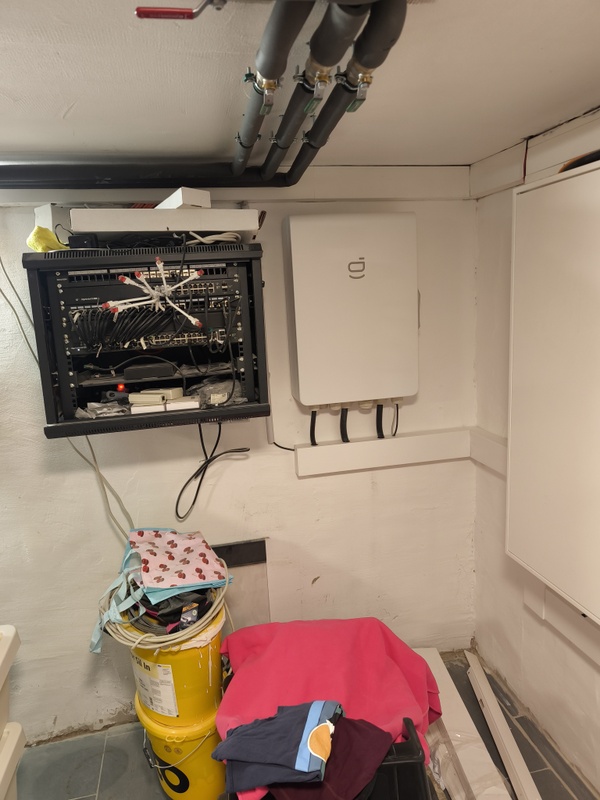 Afbeeldingslocatie: https://tweakers.net/i/w50j3a8mT7FRUQBoEUkUJoPDhxI=/x800/filters:strip_icc():strip_exif()/f/image/GWmxMwHkyzor8oPff3734mNm.jpg?f=fotoalbum_large