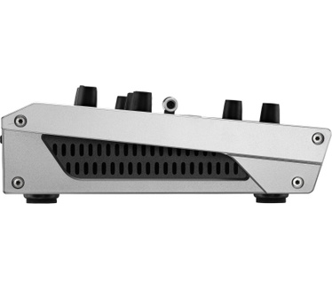 Roland V-8HD