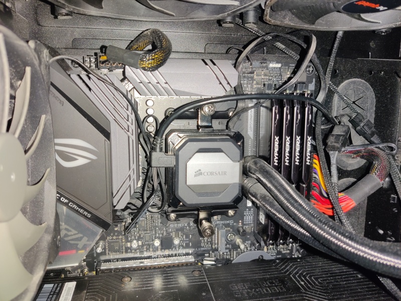 Afbeeldingslocatie: https://tweakers.net/i/w6fI8GMps6ADn_3MS_aR4EHNQLI=/800x/filters:strip_icc():strip_exif()/f/image/cXVtsceYsb0N2ZwbBpzofx5C.jpg?f=fotoalbum_large