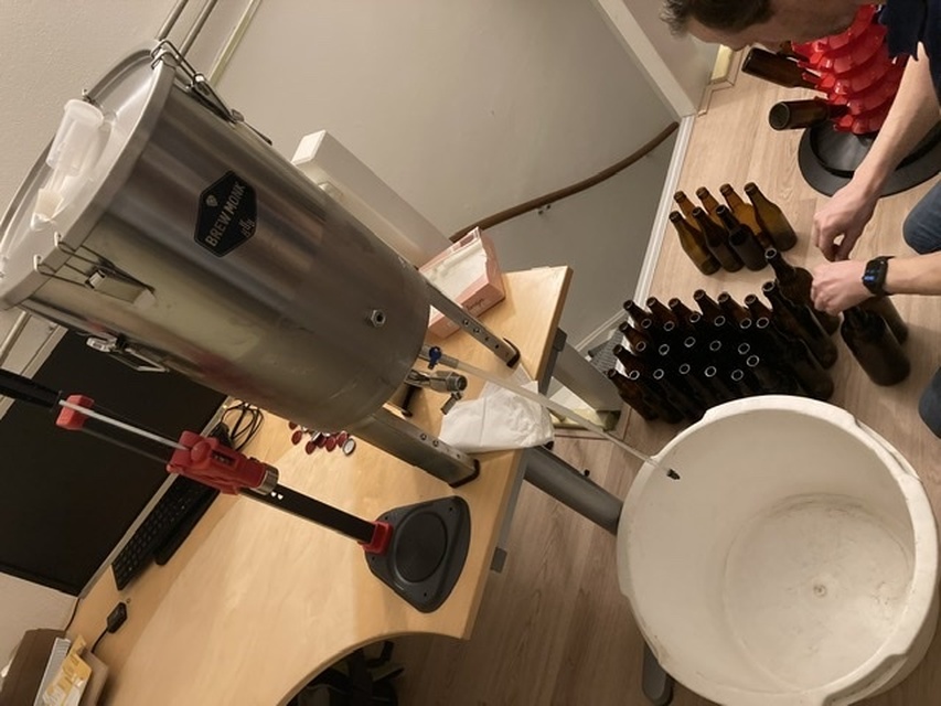 Afbeeldingslocatie: https://tweakers.net/i/w9lG7j06YP0Piw8_H8K9OX4rYjA=/full-fit-in/4920x3264/filters:max_bytes(3145728):no_upscale():strip_icc():fill(white):strip_exif()/f/image/XKleeTATVCzNUi2K0t2QKCzh.jpg?f=user_large