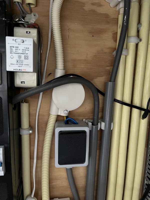 Afbeeldingslocatie: https://tweakers.net/i/wAJF2achoOAYxbmdhqLxFX7TfTE=/x800/filters:strip_icc():strip_exif()/f/image/rdUkrjgvzyjmVXvSQf8k5q9Z.jpg?f=fotoalbum_large