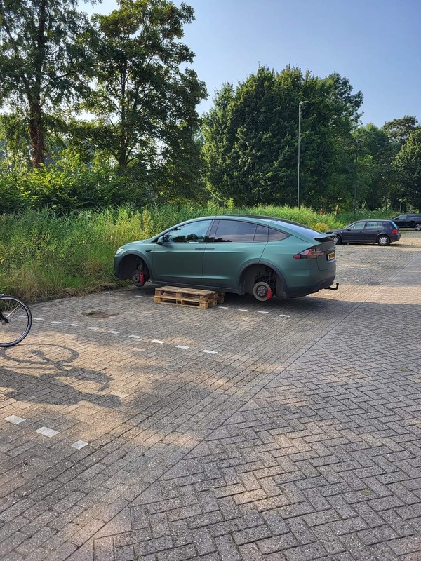 Afbeeldingslocatie: https://tweakers.net/i/wAoqDv-RTKJb1-5IOgov8WiLp80=/x800/filters:strip_icc():strip_exif()/f/image/yc1BMkdWq8bSEnILkAgcmNTm.jpg?f=fotoalbum_large