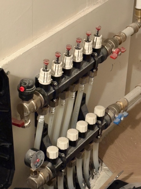 Afbeeldingslocatie: https://tweakers.net/i/wBzAUee7giTduyKZUUgbb1vCmRI=/x800/filters:strip_icc():strip_exif()/f/image/siITL3K9ZyEWFA160RKcMVRg.jpg?f=fotoalbum_large