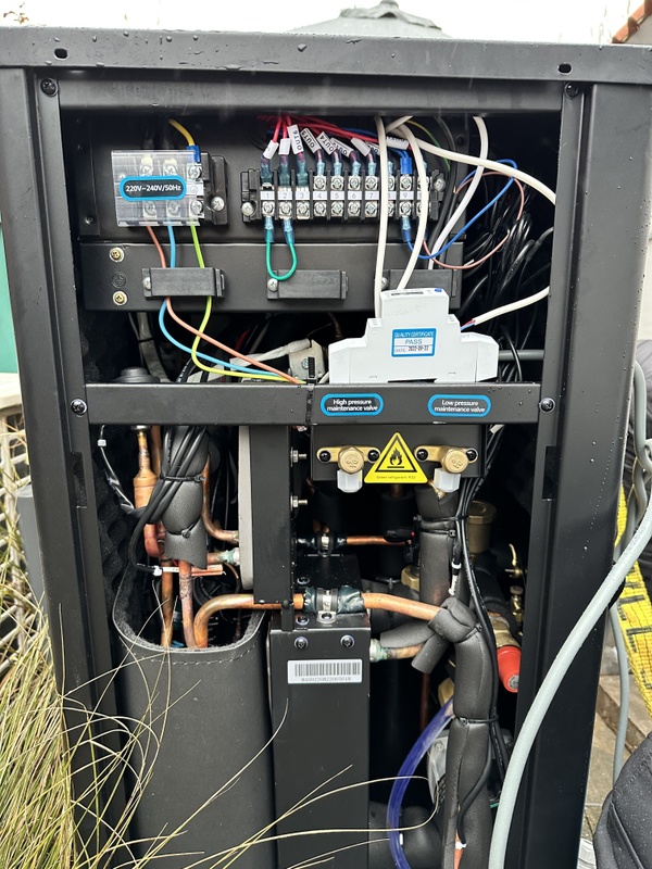 Afbeeldingslocatie: https://tweakers.net/i/wHPSXWFLoPSvIT8wy6zY5g2gxkU=/x800/filters:strip_icc():strip_exif()/f/image/lRMnp0nJJWWdZWxgMrKCXuF3.jpg?f=fotoalbum_large