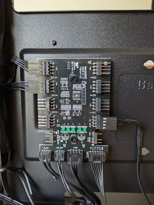 https://tweakers.net/i/wHdvKPFlN8uuapVumnxi7rGNopc=/620x/filters:strip_icc():strip_exif()/m/531258/1SqZQB60zB3c0jjId0XO1LKgbDha36LeKRTnvxbrTW2nDMtLFc.jpeg?f=620xauto