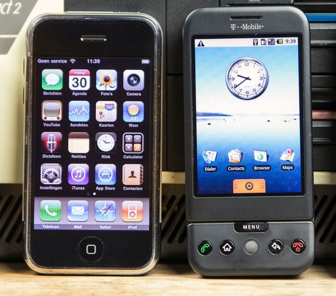 Apple iPhone en T-Mobile G1
