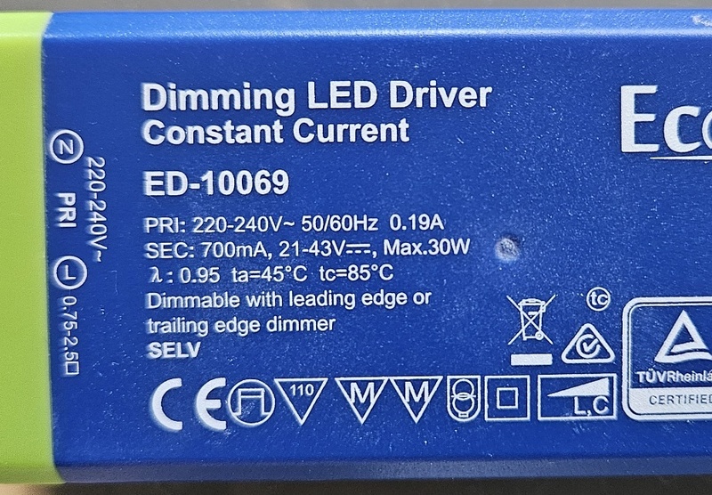 Afbeeldingslocatie: https://tweakers.net/i/wK-dTmQEibzBIRW9yGjS2OmvS3w=/800x/filters:strip_icc():strip_exif()/f/image/YoW5dH4aV0JJHkOwu314h6mR.jpg?f=fotoalbum_large