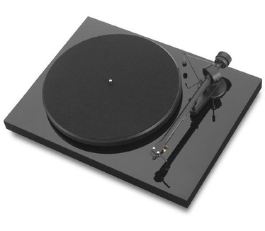 Pro-ject Debut III Colour