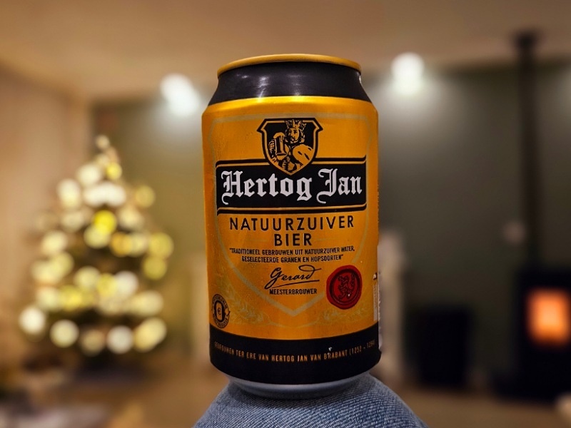 Afbeeldingslocatie: https://tweakers.net/i/wKHldVvhqySCRSokLYCGyDA54s0=/fit-in/4920x3264/filters:max_bytes(3145728):no_upscale():strip_icc():strip_exif()/f/image/xMuYHnB0bq6AdEmDX9sB63Jb.jpg?f=user_large