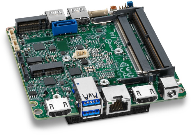Intel NUC7i7DNBE
