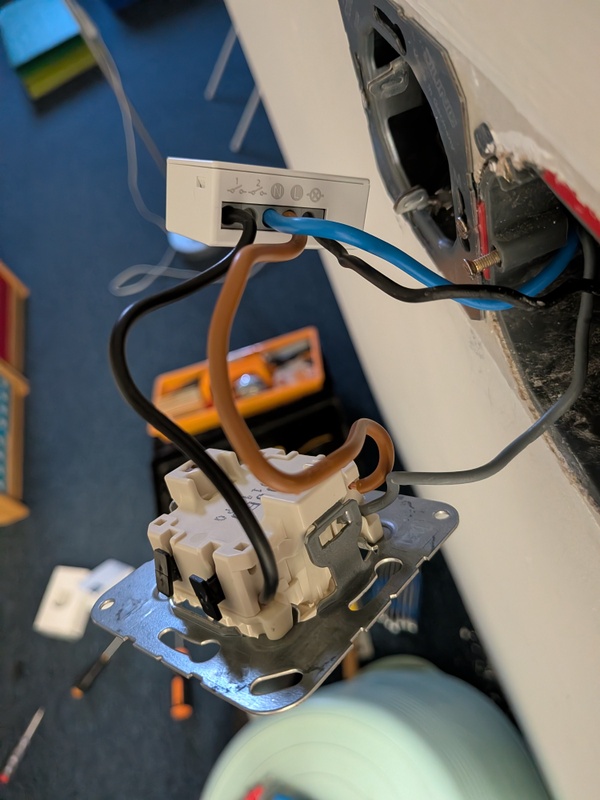 Afbeeldingslocatie: https://tweakers.net/i/wR2EPHVghr7ZYBH6Lpr_BJ0S3AU=/x800/filters:strip_icc():strip_exif()/f/image/sYfvNzQOWWG4z8mZcfq4Dv62.jpg?f=fotoalbum_large