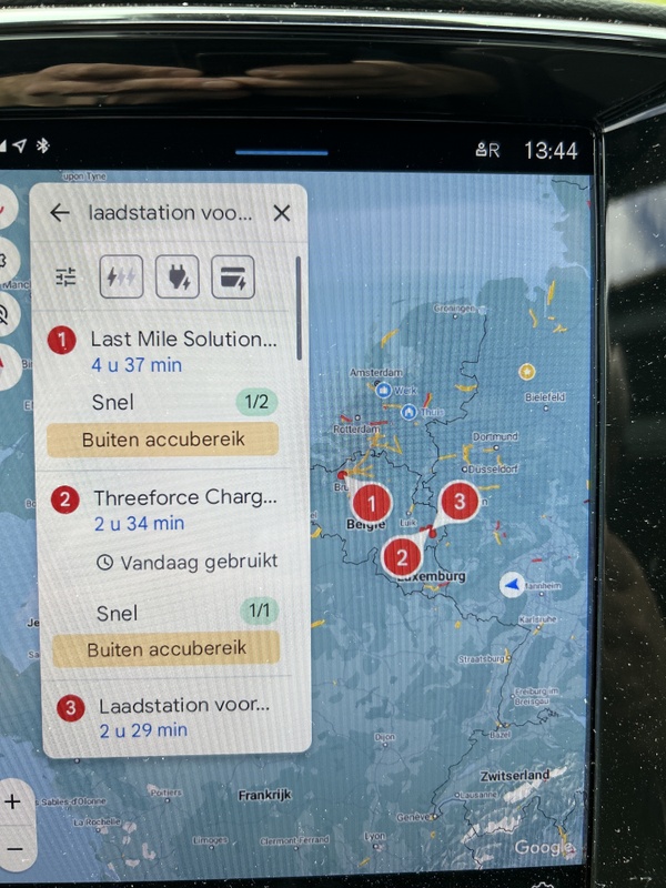 Afbeeldingslocatie: https://tweakers.net/i/wR5tLCkcDx_AXi1H5K3qXxKPBHk=/x800/filters:strip_icc():strip_exif()/f/image/beM2R0yGINWOJH7SnUeyleaq.jpg?f=fotoalbum_large