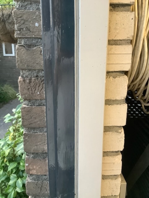 Afbeeldingslocatie: https://tweakers.net/i/wS2jH2F5ogFcaLit-vu6sGUk-WM=/fit-in/4920x3264/filters:max_bytes(3145728):no_upscale():strip_icc():strip_exif()/f/image/ZgHs5KoZQT69a66KjO3dFccR.jpg?f=user_large