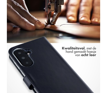Selencia Echt Leren Bookcase Samsung Galaxy A37 (5G) - Zwart