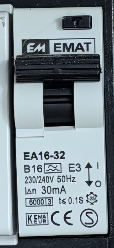 Afbeeldingslocatie: https://tweakers.net/i/wYmczSY8fcgrbole9oiRsM5uvzg=/x800/filters:strip_icc():strip_exif()/f/image/6FvwyA6aMHlG8h6keSq8c0hj.jpg?f=fotoalbum_large