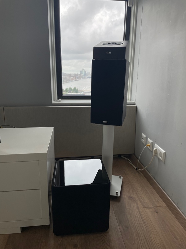 Afbeeldingslocatie: https://tweakers.net/i/wZd5BZXWh60XsIyTsSznGtG0xl4=/x800/filters:strip_icc():strip_exif()/f/image/GE63bnix3gJD2bddNaHBLsQM.jpg?f=fotoalbum_large