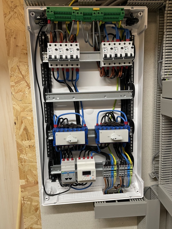Afbeeldingslocatie: https://tweakers.net/i/w_XPfZZJ97iH3cv5Oq-F6QQkZwA=/x800/filters:strip_icc():strip_exif()/f/image/0iqCVcEFErC8x0fRWFktBKt5.jpg?f=fotoalbum_large