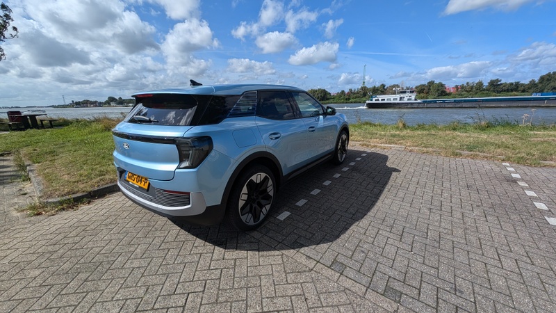 Afbeeldingslocatie: https://tweakers.net/i/w_zkztll8UsH68WelP6CS6nnt5o=/800x/filters:strip_icc():strip_exif()/f/image/uureUvnfihloHpXHRtAzscJn.jpg?f=fotoalbum_large