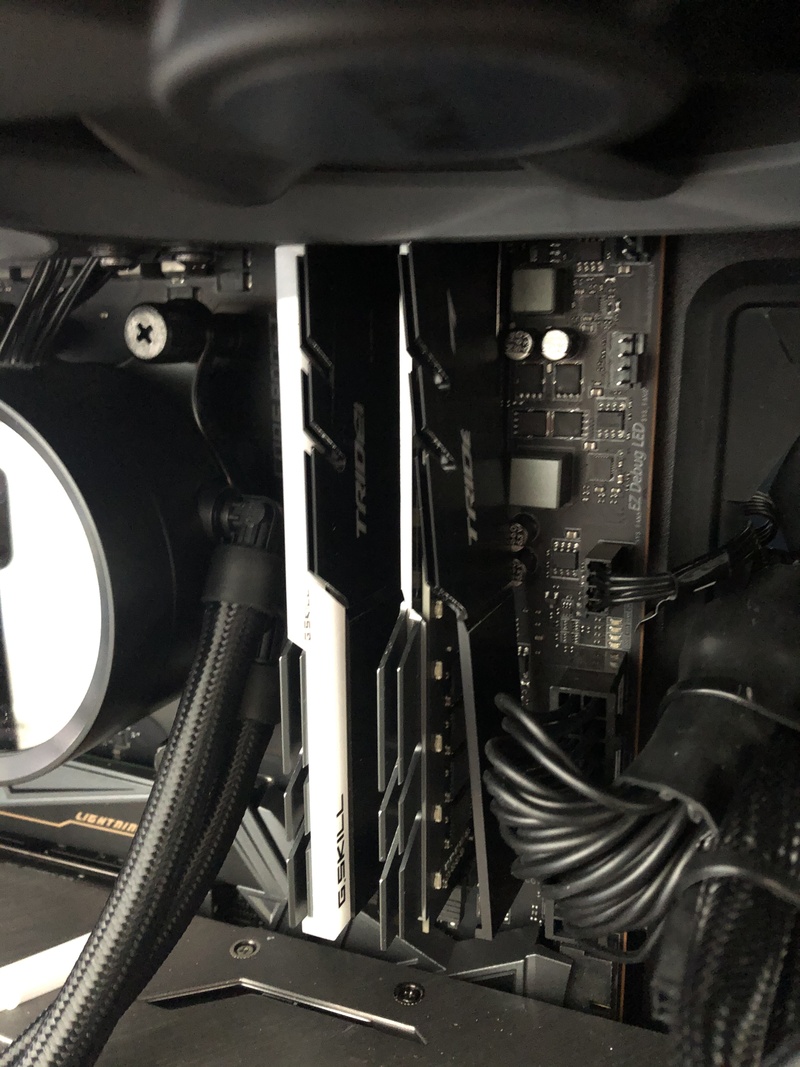 Afbeeldingslocatie: https://tweakers.net/i/wbS21vMmGCiB4Nh3ZbdejtY0mBc=/800x/filters:strip_icc():strip_exif()/f/image/AWhjUTIH6dSu1dNju5ZFfaWE.jpg?f=fotoalbum_large