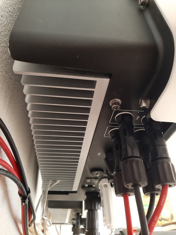 Afbeeldingslocatie: https://tweakers.net/i/wfAmS-I7YeaH0LRSHvm3XC9613s=/x800/filters:strip_icc():strip_exif()/f/image/3bgDSLkDnX65MnNFPMftaFGJ.jpg?f=fotoalbum_large