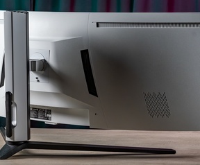 TCL 57R94