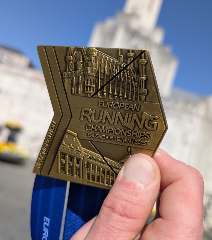 Afbeeldingslocatie: https://tweakers.net/i/wiFnZFv7JJ_2lyrBhdAx8JCQyxc=/x800/filters:strip_icc():strip_exif()/f/image/M3223K0ilyj1C0xOis1rqYuC.jpg?f=fotoalbum_large