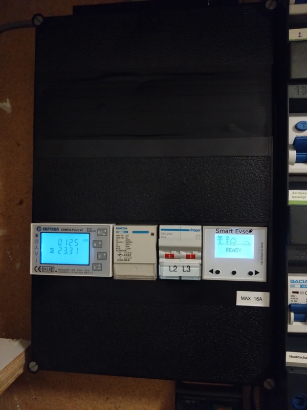 Afbeeldingslocatie: https://tweakers.net/i/wjAFR3QozH0ClXbyfkMhFyhz-o0=/x800/filters:strip_icc():strip_exif()/f/image/GsZT9YjBraYLyZNfyUH3XDvG.jpg?f=fotoalbum_large