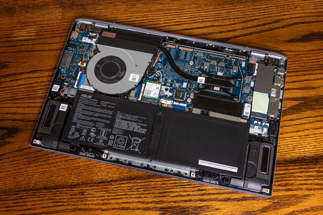 Asus ZenBook 14 UX431FA-AM149T