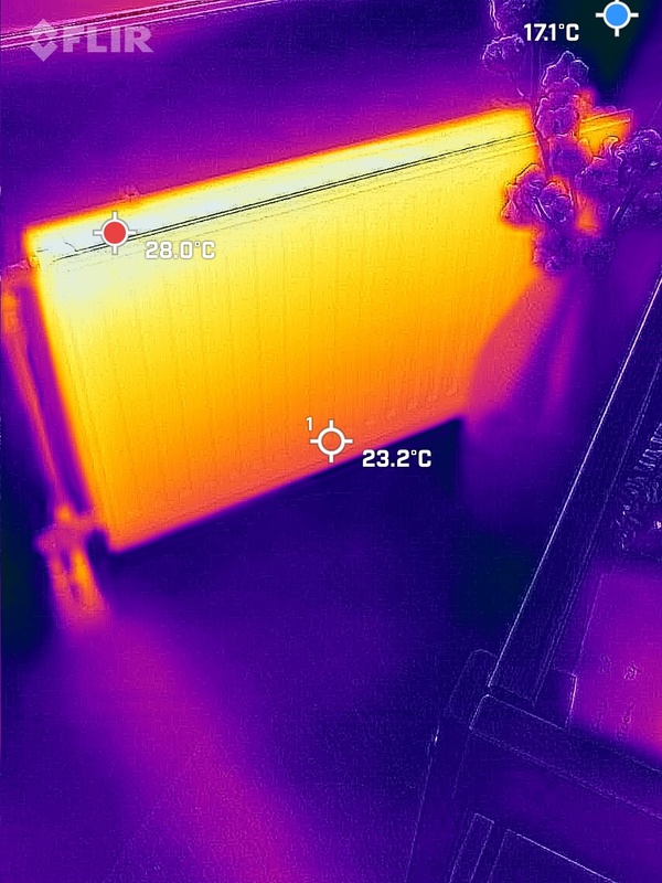 Afbeeldingslocatie: https://tweakers.net/i/woziN3TQljFy8E1AkgtWqsXUf9o=/x800/filters:strip_icc():strip_exif()/f/image/Zfg189hC8Pvd5afQg1joxc0U.jpg?f=fotoalbum_large