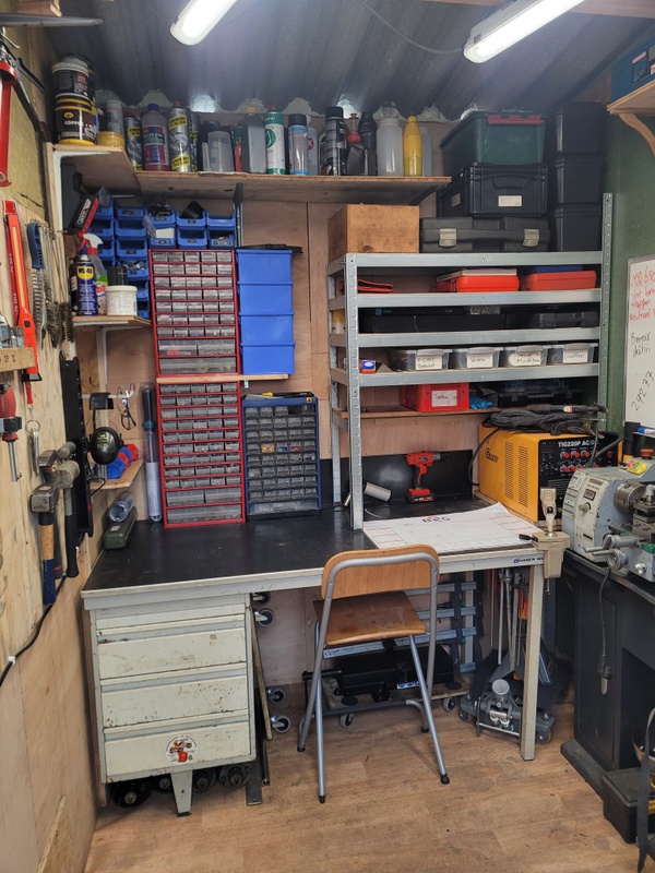 Afbeeldingslocatie: https://tweakers.net/i/wpS8G8tMv1yOg5ZFvCBUZg5KIuQ=/x800/filters:strip_icc():strip_exif()/f/image/vQNG2RnLGxxR1CRm6qNb1oix.jpg?f=fotoalbum_large