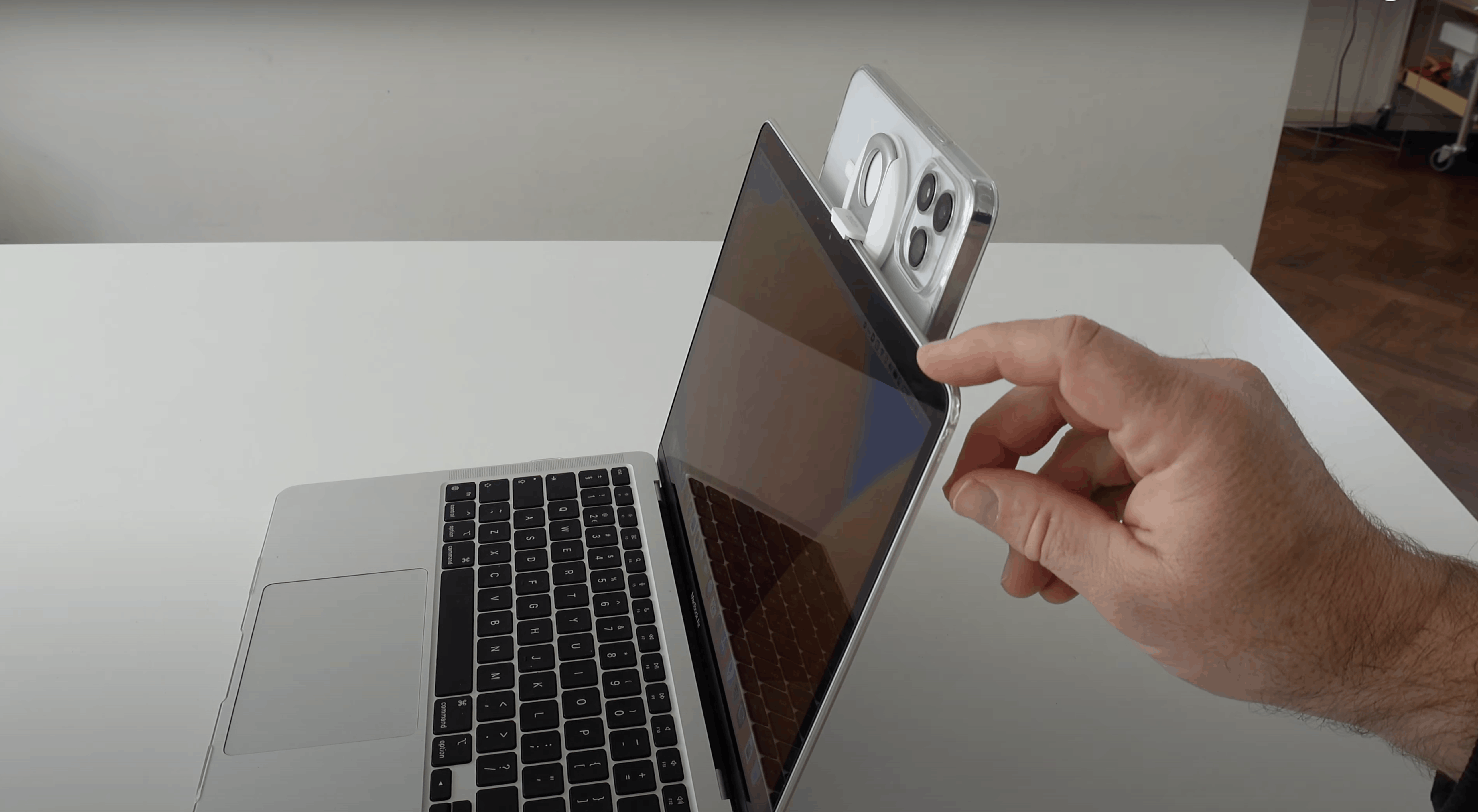 Belkin iPhone houder met MagSafe voor Mac Notebooks Wit (MacBook Air