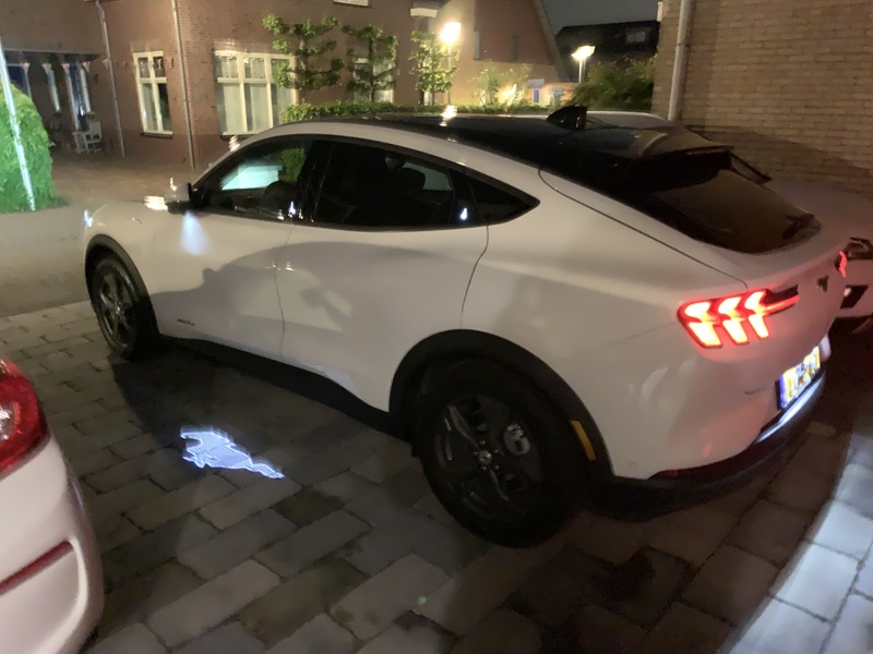 Afbeeldingslocatie: https://tweakers.net/i/wtIZwC-QnXC6_C37Dzjqo-ccX70=/800x/filters:strip_icc():strip_exif()/f/image/Ehqczx22ULaYEFBmG34xip9N.jpg?f=fotoalbum_large