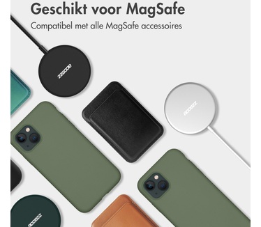 Accezz Liquid Silicone Backcover met MagSafe