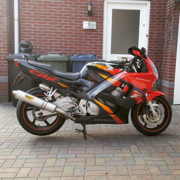 Afbeeldingslocatie: https://tweakers.net/i/wyQxiaMcajrYDNRXv1PODTEoun0=/f/image/6mJfZ3AZxdkTza6wSTc4AZek.jpg