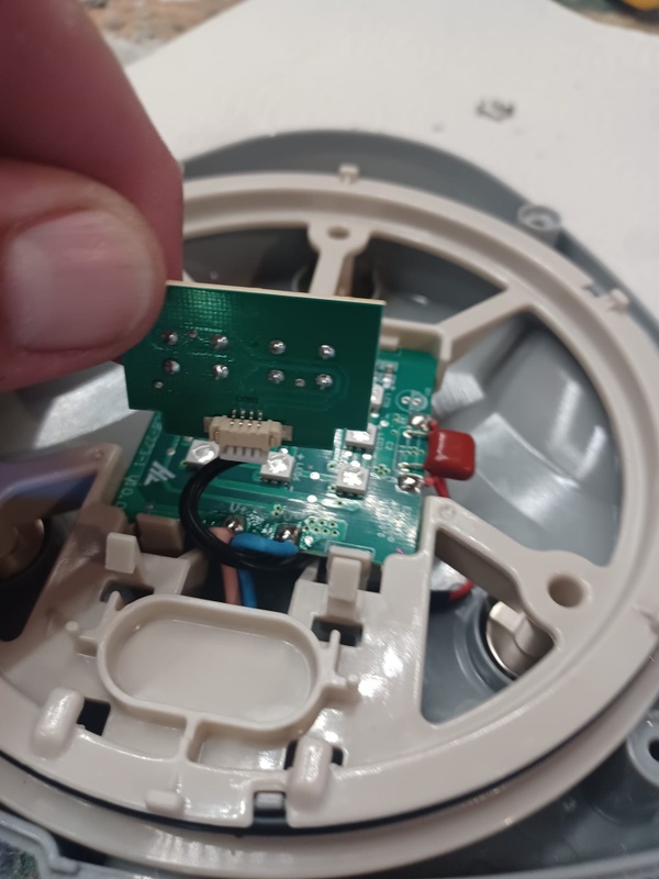 Afbeeldingslocatie: https://tweakers.net/i/x-VnWkoiBtzyO2Cj0TFnmTSo0TI=/x800/filters:strip_icc():strip_exif()/f/image/WKwNiMpHaF1xsNkzgPwGuj9f.jpg?f=fotoalbum_large