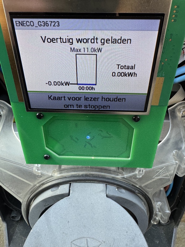 Afbeeldingslocatie: https://tweakers.net/i/x2zx4ZSbZHbZq-ZT21w8Ajuw2Nc=/x800/filters:strip_icc():strip_exif()/f/image/QpwxqvH23kkhTCGXgngsak5x.jpg?f=fotoalbum_large