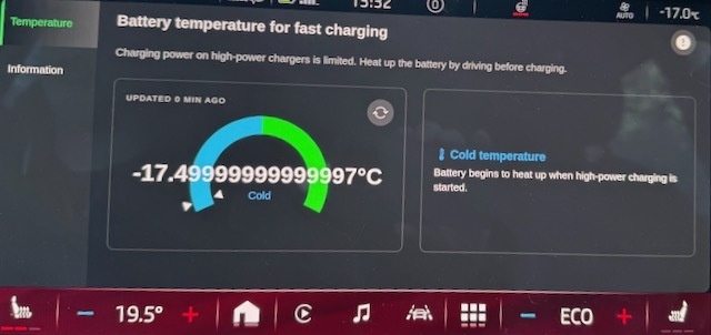 Afbeeldingslocatie: https://tweakers.net/i/x4tBZDPcMbdH5I4ksnvzAKqDf7g=/fit-in/4920x3264/filters:max_bytes(3145728):no_upscale():strip_icc():strip_exif()/f/image/kFLQAsrCa66ClMqDo9LmZiE9.jpg?f=user_large
