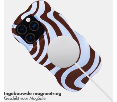 Selencia Vivid Wavy Backcover met MagSafe voor de Apple iPhone 16 Pro - Dream Swirl Chocolate