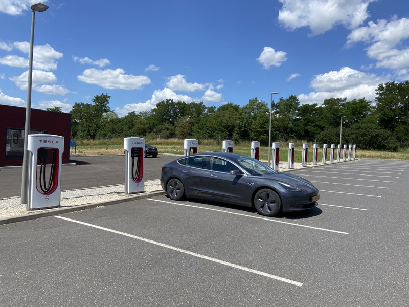 Afbeeldingslocatie: https://tweakers.net/i/xE9Z4U9g0a2cZ3RaR1JmNARgAgs=/800x/filters:strip_icc():strip_exif()/f/image/8ooG5uiK95C3blvj6MF8MJ2Y.jpg?f=fotoalbum_large