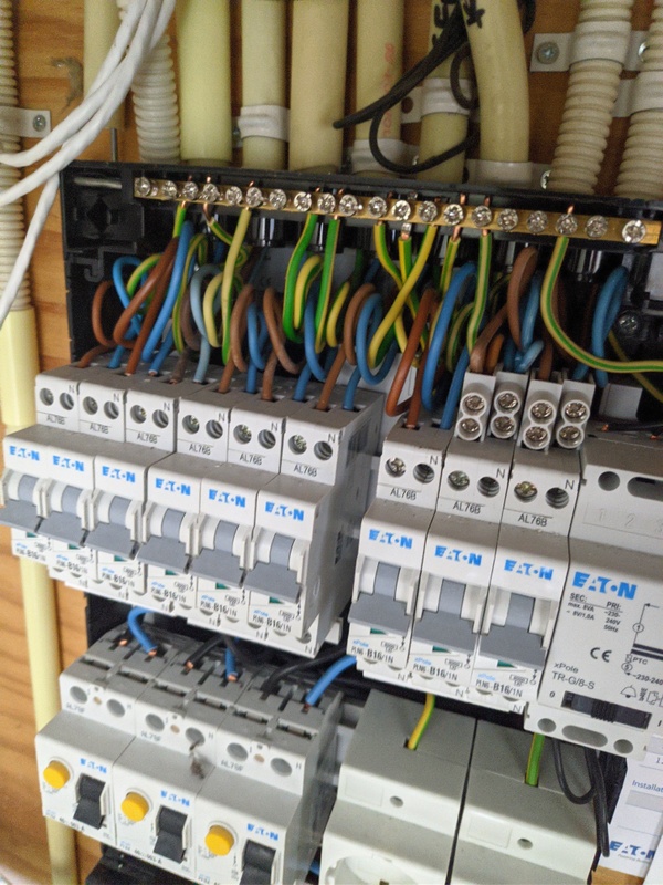 Afbeeldingslocatie: https://tweakers.net/i/xI09NQmAldDUHkulBd5M3JV3sgU=/x800/filters:strip_icc():strip_exif()/f/image/Uv3dDTnMPVdEQRRQ7oh8FE0D.jpg?f=fotoalbum_large